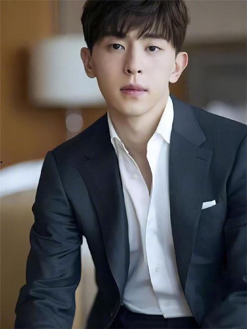 邓伦娱乐,璀璨星途，多面魅力演绎者