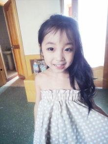 中国网红小萝莉,萌态可掬的青春魅力